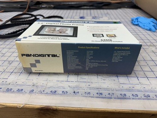 Pandigital Digital Picture Frame 5.6” Auto Play Pic/Vid 64 MB 2 Frames-No Remote - Picture 2 of 7