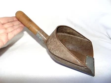Antique Large Primitive Industrial METAL WOOD Grain Food SCOOP, Farm Barn Tool