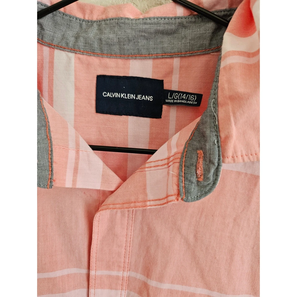 Camisa de mezclilla Calvin Klein para niños talla L manga corta abotonada rosa a rayas Foto 2 de 4