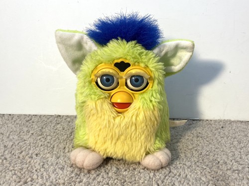 1998 JAPANESE Furby Kiwi Green White Tiger Electronics Interactive Works Great