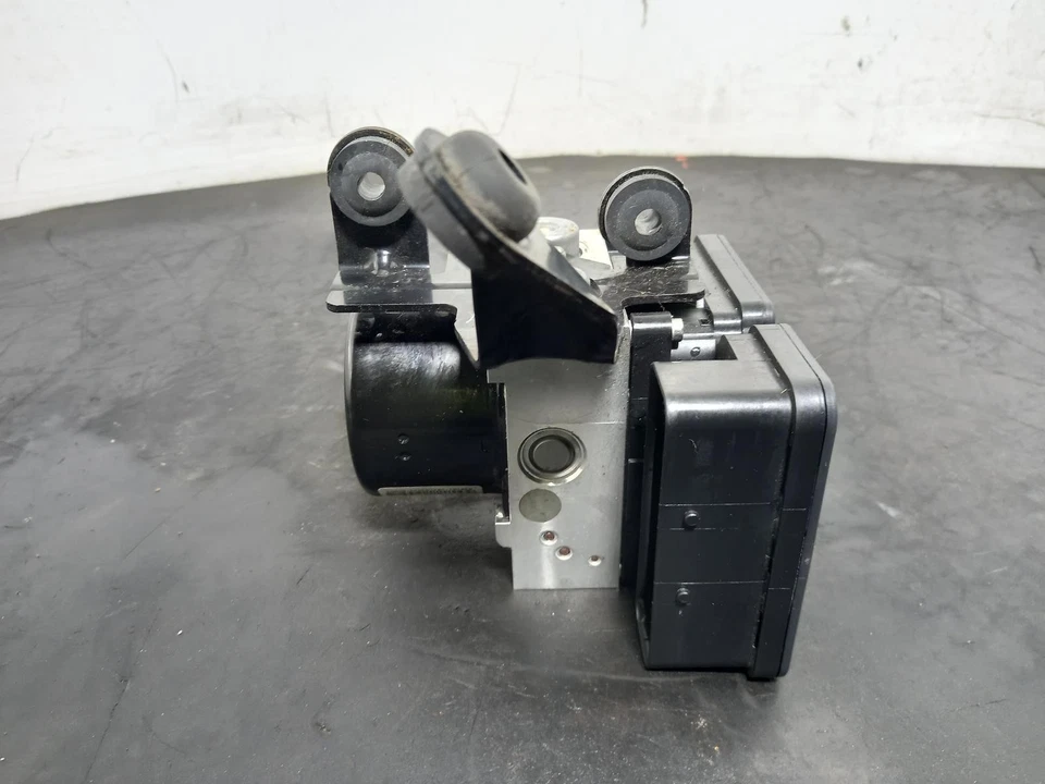 MAZDA 3 ABS Pump/Modulator 2009-2014 1.6L Y601  - Image 3 of 4