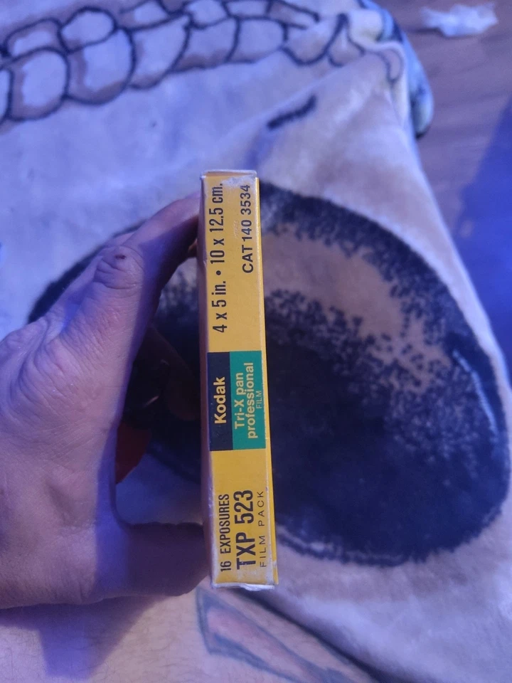 1979  Kodak 4x5 Tri-x Pan Pro  Black An White Film Txp 523 16 exposures Unopened - Image 2 of 3