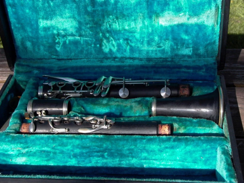 Martin Freres LaMonte Paris Grenadilla Wood Clarinet #2 in the Blue velvet cased - Image 3 of 4