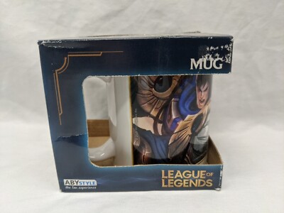 League Of Legends Garren Vs Darius Mug