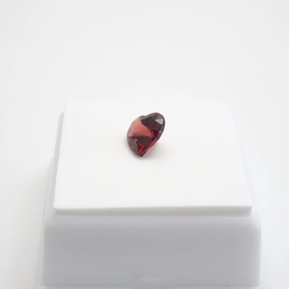Granada em forma de coração piropo 1,15 ct+ 7 mm - Pedra preciosa solta coração granada piropo - Imagem 3 de 4