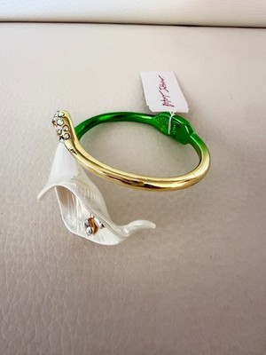NWT Betsey Johnson CALLA LILY Gold Tone Glass Stones Hinge  display picture 1