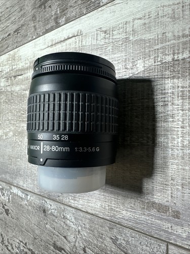 Nikon AF Nikkor 28-80mm f/3.3-5.6 G Lens - Picture 2 of 8
