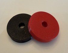 Turntable 45 RPM Adapter / Puck 2-Pack Black/Red