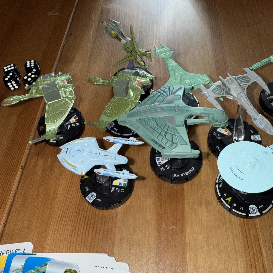 Star Trek Heroclix Lot Of Ships Cards Dice Maps Tokens More! - Image 3 of 4