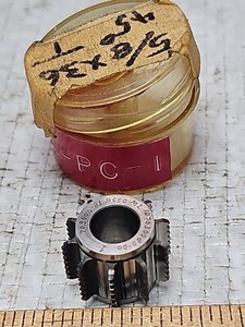 BCCO M2 GEAR HOB CUTTER 5/8" - 36T LA 1°16 STD RH 8MM ARBOR EXCELLENT COND