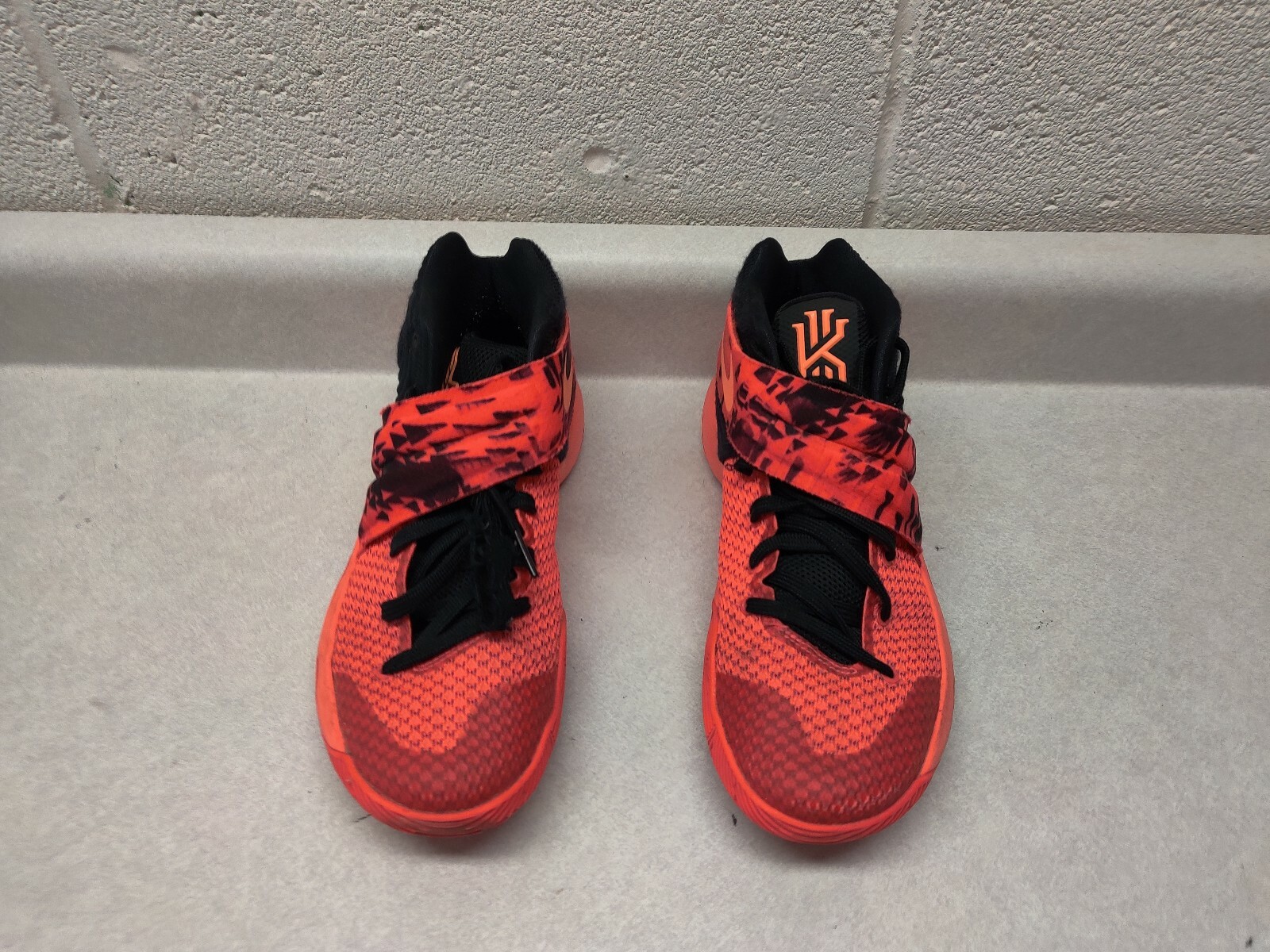 nike kyrie 2 inferno