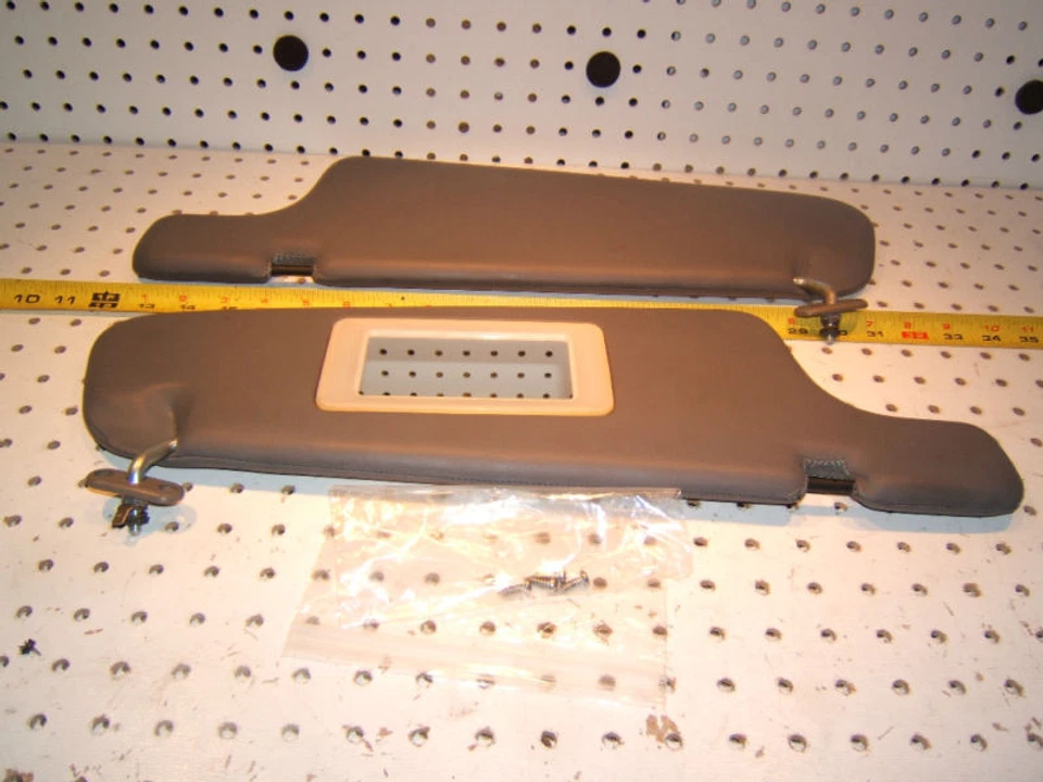 BMW E24 87 635CSi Serie L6 L & R GRIS BMW Cuero Sol OEM 1 Juego de 2 Viseras Foto 3 de 4