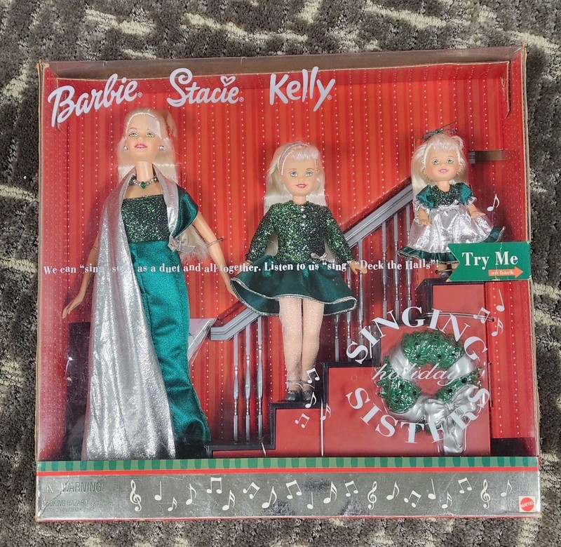 2000 Barbie NRFB Holiday Singing Sisters 26260 Gift Set with Kelly and Stacie