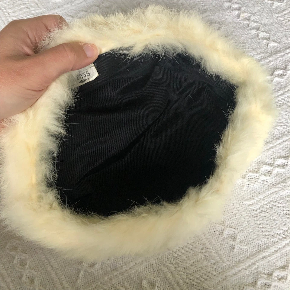 Vintage Fur Pillbox Hat Cream White Union Made USA Small 50s 60s Winter Bridal - Image 3 of 4