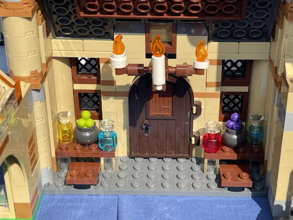 LEGO Harry Potter Hogwarts Astronomy Tower 75969 Complete w/Manual & Minifigures - Image 3 of 4