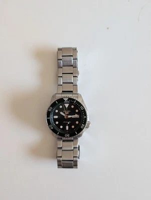 Seiko 5 Sports schwarzes Zifferblatt Herrenuhr - SRPD 55