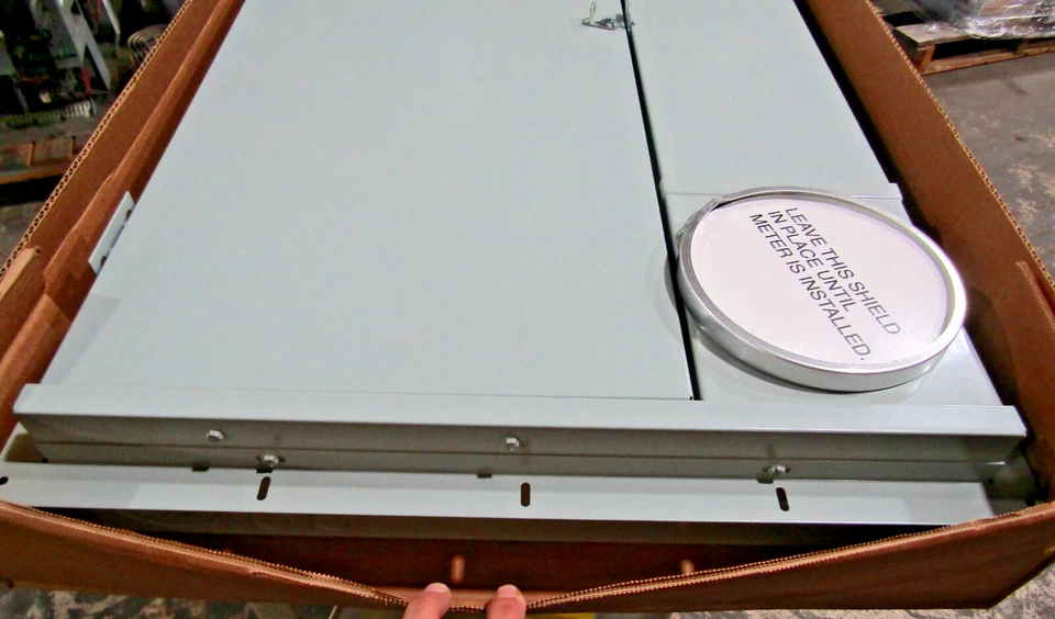 💥NEW EATON 200 AMP OUTDOOR METER BREAKER 120/240 VAC 1Ø MBE4040B200BTF - Image 4 of 4