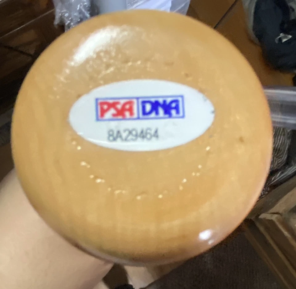 Murciélago Modelo de Juego Firmado Yasmani Grandal Inscripción DVL Medias Blancas Dodger Foto 4 de 4