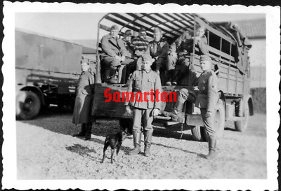 H5/4 WK2 ORIGINAL FOTO DEUTSCHER WEHRMACHT SOLDATEN MIT HUND