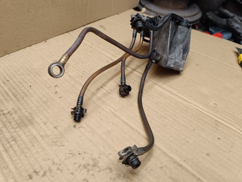 1993 Mercedes-Benz W124 E300D OM606 Fuel Filter Bracket & Fuel Lines 6010920408 - Picture 6 of 7