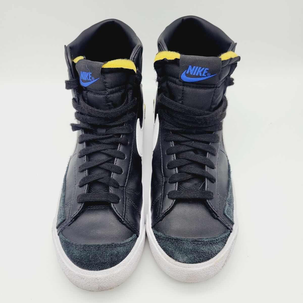 Nike Blazer Mid 77 SE Sisterhood-Black Metallic Gold Women's Nike Blazer Mid 77 SE Sisterhood-Black Metallic Gold Women's