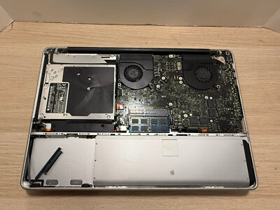 Macbook Pro 15 inch Late 2008 2.4ghz Core 2 Duo 4gb Ram No HDD No