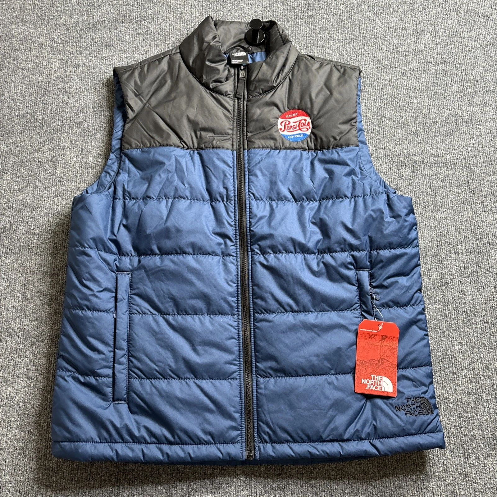 The North Face Everyday Insulated Vest Mens L Shady Blue Black Embroidered NWT