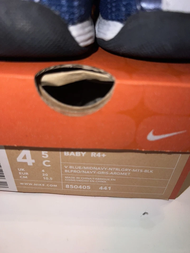 Nuevo en caja OG Nike Baby R4+ Azul Medio Azul Marino Gris Talla 3.5c-6.5c Desde 2001 850405-441 Shox Foto 3 de 4