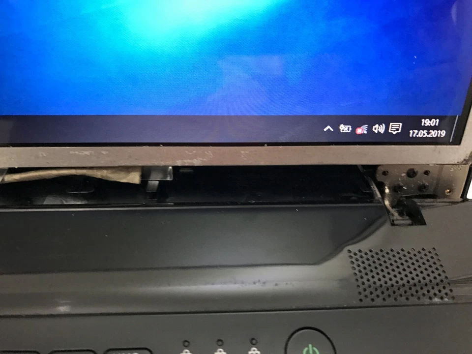 SONY VAIO SVE171C11M 17.3" BACKLIT  HD+ LED LAPTOP SCREEN only  - Image 2 of 3