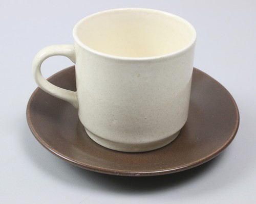 Johnson Australia Hayman Pattern Tea Cup And Saucer Stoneware - Picture 4 of 9