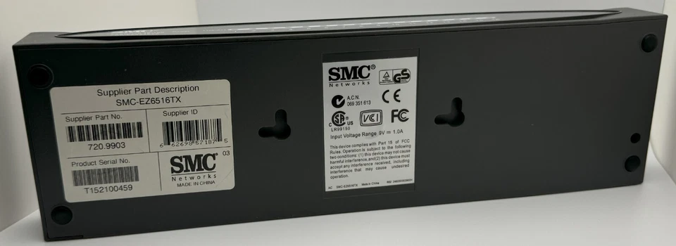 SMC 16 port unmanaged ethernet switch SMC-EZ6516TX. 10/100 Mbps. Fast Ethernet - Image 2 of 4