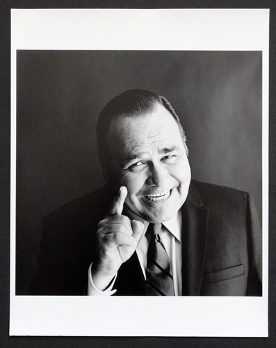 1960's JONATHAN WINTERS General Motors GELATIN SILVER 11x14 Photo PETER SAMERJAN - Picture 2 of 5