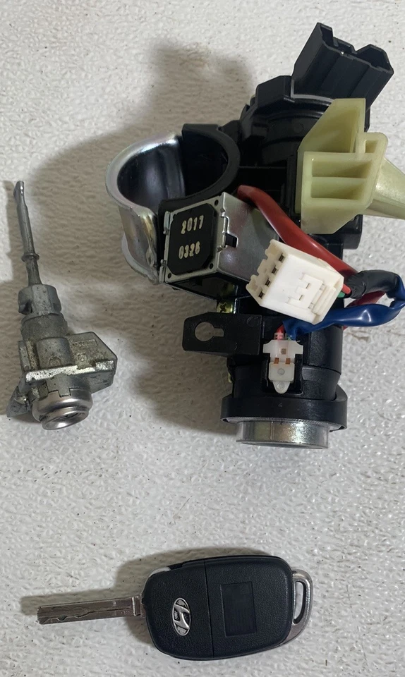 Interruptor de encendido convencional Hyundai Sonata 2017 con llave y cerradura de puerta OME usado Foto 2 de 4