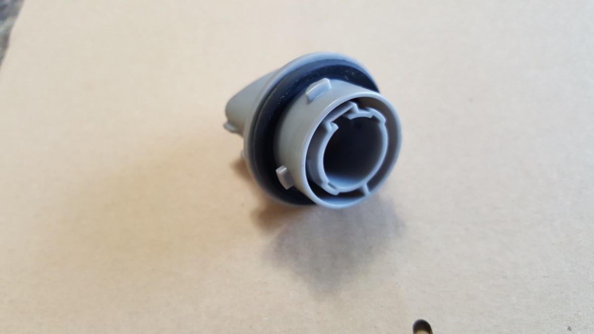 砂糖　ライトグレーXS 2000-2004 subaru legacy outback 84930AE060 turn signal socket