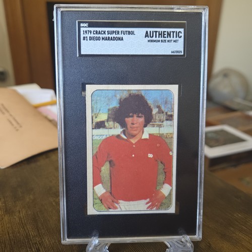 Diego Maradona Argentina Rookie Card 1979 Crack Super  Futobol SGC Authentic
