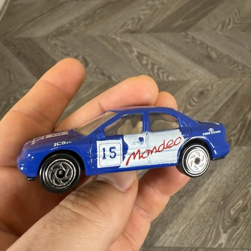 Vintage 1994 Matchbox Ford Mondeo Ghia Diecast Model Car
