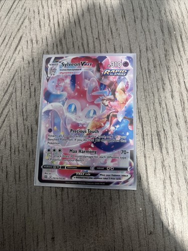 Sylveon VMAX TG15/TG30 Swsh09: Brilliant Stars Trainer Gallery Holo