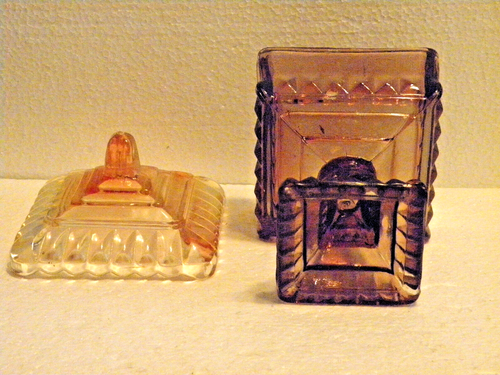 Plato de caramelo vintage de compota cuadrada con patas Amberina Jeannette 61/4"x 4" - Imagen 6 de 7
