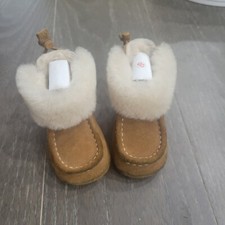 UGG Baby Gage winter Boots Size 0/1 0-6 Months