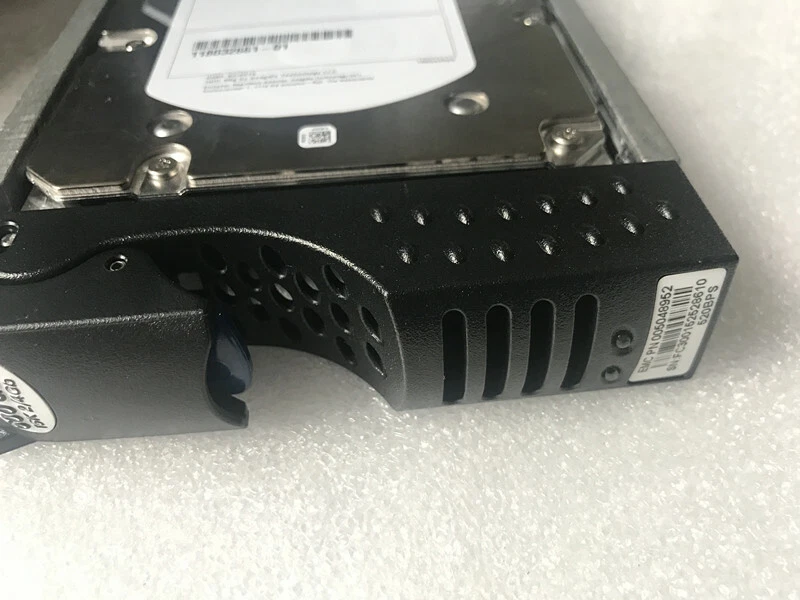EMC 600GB 15K 4G FC HDD CX-4G15-600 005049694 005048952 005049033 CX3 CX4 - Image 3 of 3
