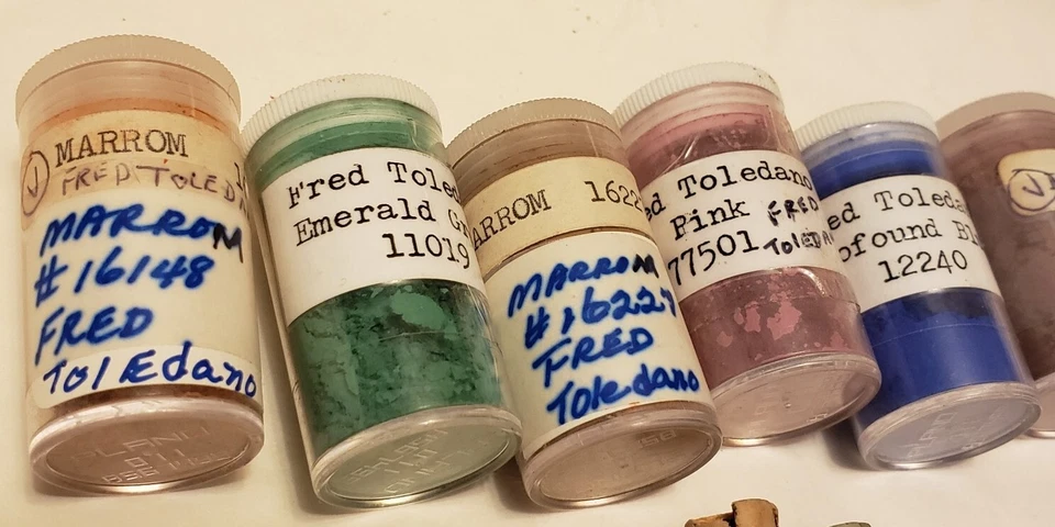 30 pinturas en polvo de porcelana de porcelana de varios tamaños frascos de colores verdes azules Foto 4 de 4