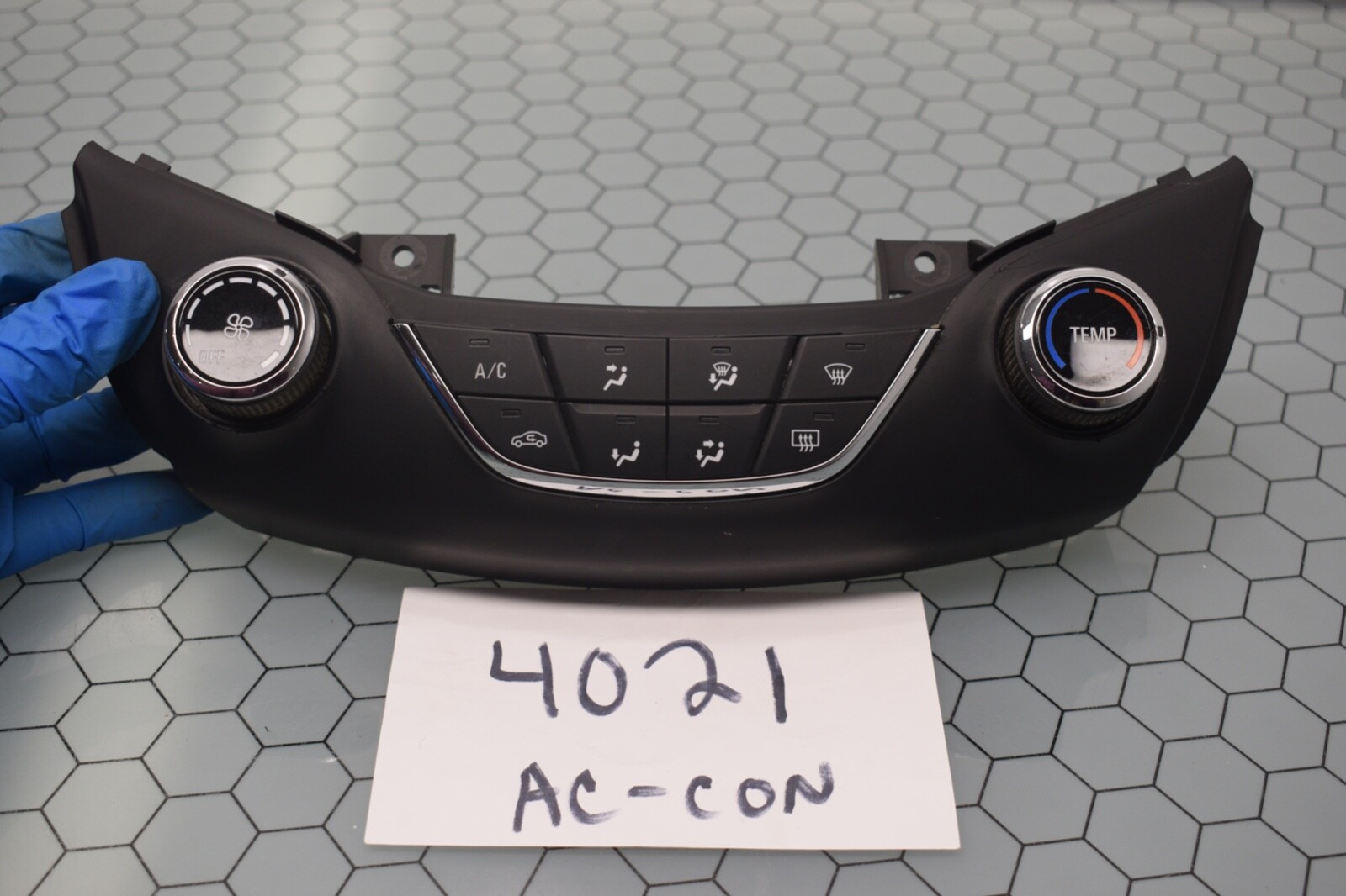 16 17 18 19 Chevrolet Cruze AC and Heater Control Used Stock #4021-AC