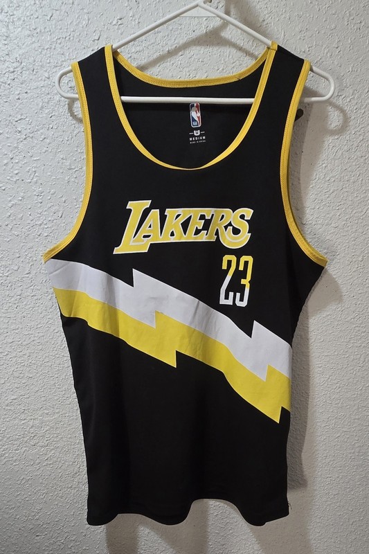 Los Angeles Lakers- LeBron James Swingman Medium Jersey - Black-MINT-NBA