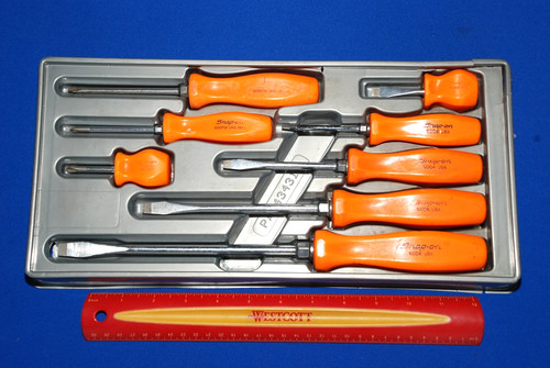 Snap-on  8 Piece Old School Orange Hard Grip Combo Screwdriver Set SDDX80
