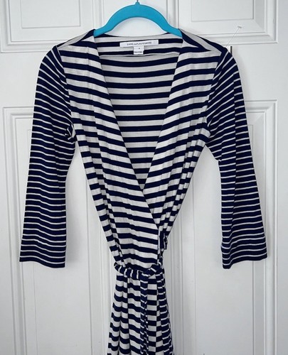 DVF Icónico Vestido Envolvente 0 Azul Marino Blanco Rayas Manga 3/4 Tejido Suave Verano Peso - Imagen 2 de 7
