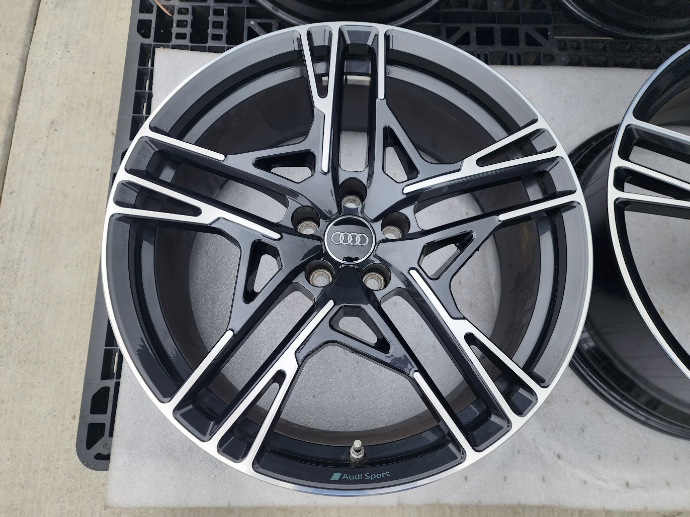 2015~2023 AUDI R8 V10 FORGED 20" WHEELS OEM RIMS