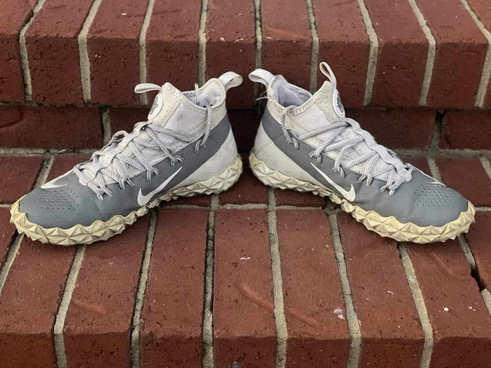 Nike Men’s size 7 Huarache LAX Turf Shoe - Image 4 of 4