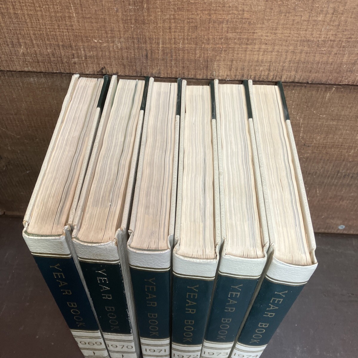 World Book Encyclopedia Year Book 1969 - 1974Yearbooks Lot