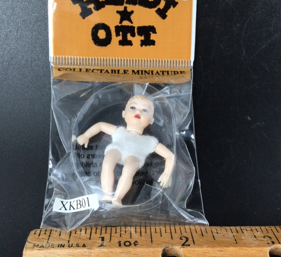 Muñeca bebé Heidi Ott 1:12 coleccionable mini #XKB01 Foto 2 de 4