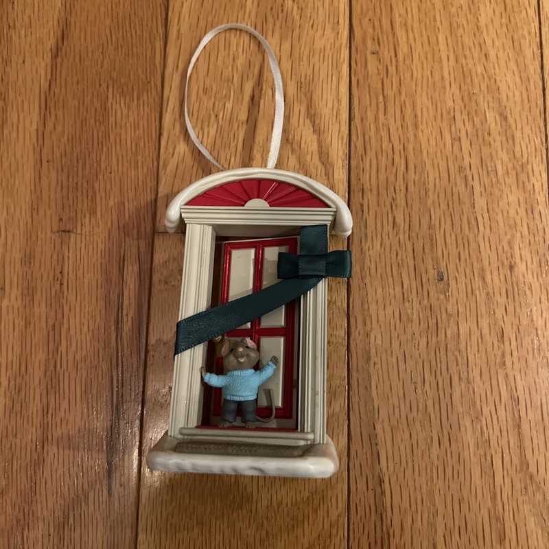 Hallmark new home mouse ornament 1999
